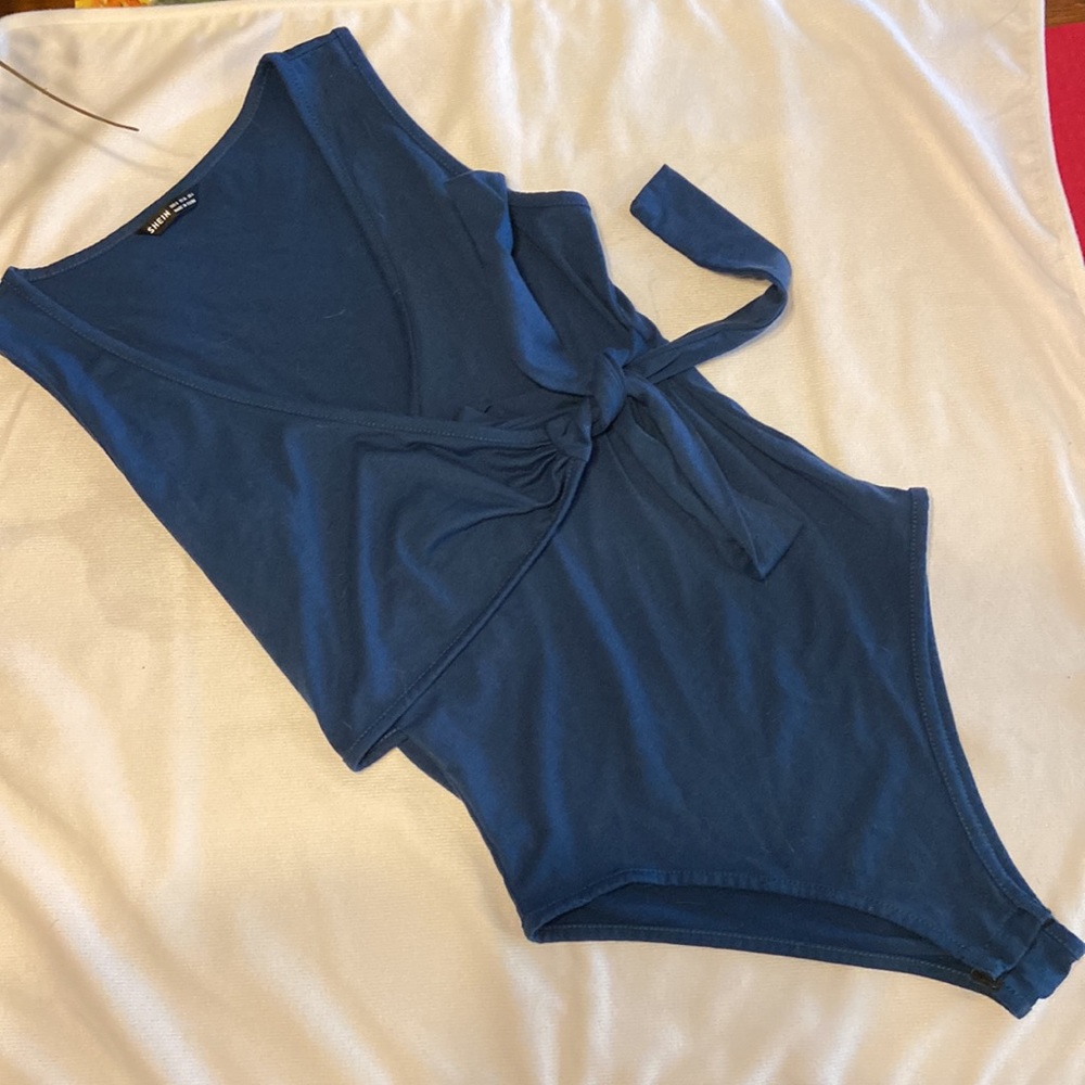 Bundle of bodysuits - Picture 8 of 8